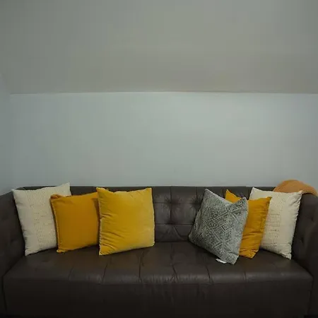 Modern, Luxury 2 Bedroom Apt In Prime Location